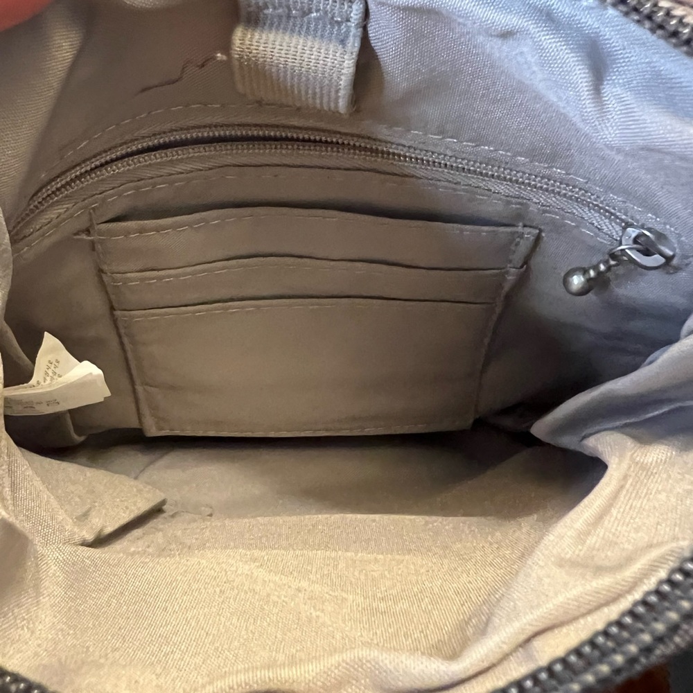 Baggallini Gray Camouflage Nylon Crossbody bag purse - Picture 4 of 5